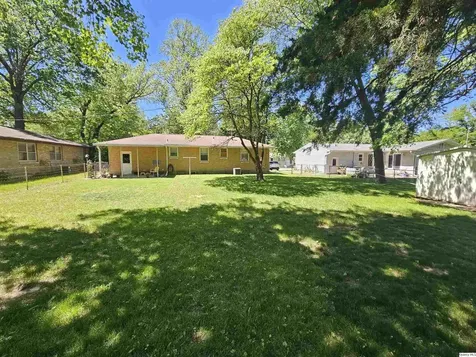 2025 West Hilltop Drive Quincy IL 62305