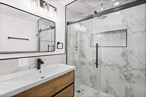 3934 North Sawyer Avenue Chicago IL 60618
