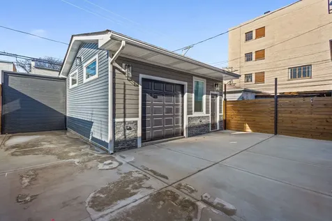 3934 North Sawyer Avenue Chicago IL 60618