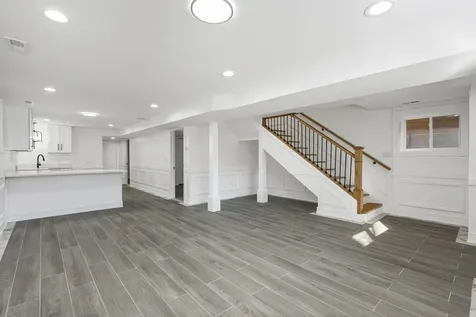 3934 North Sawyer Avenue Chicago IL 60618
