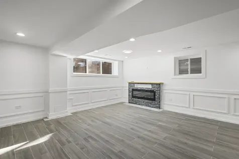 3934 North Sawyer Avenue Chicago IL 60618