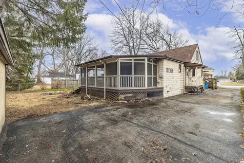 6212 West 92nd Place Oak Lawn IL 60453