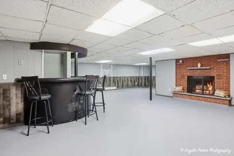 515 Country Club Drive Mchenry IL 60050