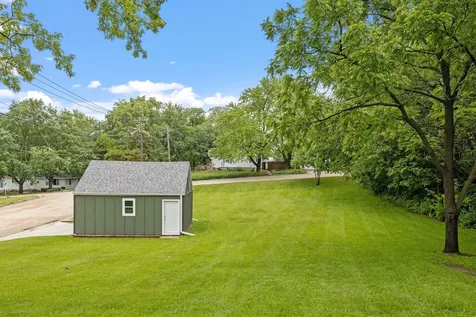 816 South Jefferson Avenue Dixon IL 61021