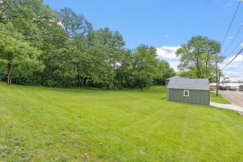 816 South Jefferson Avenue Dixon IL 61021