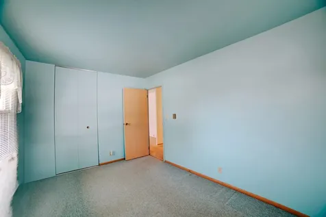 100 West Herron Court Watseka IL 60970