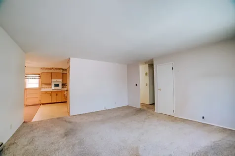 100 West Herron Court Watseka IL 60970