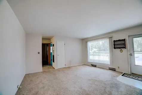 100 West Herron Court Watseka IL 60970