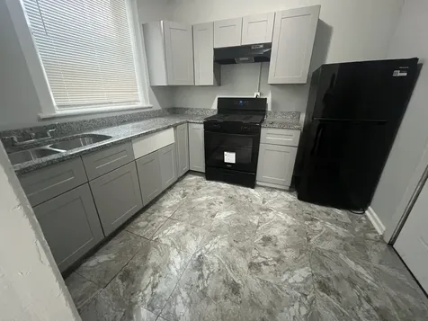 2049 East 68th Street Chicago IL 60649
