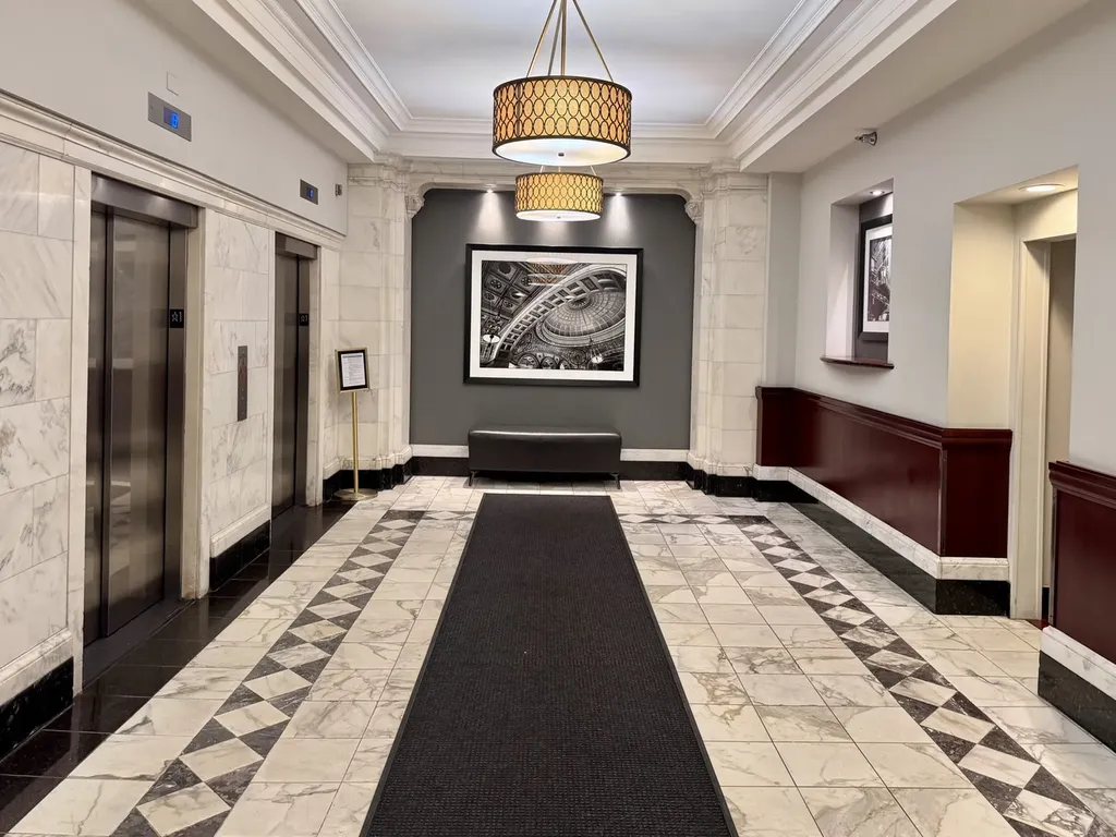 40 East 9th Street Chicago IL 60605