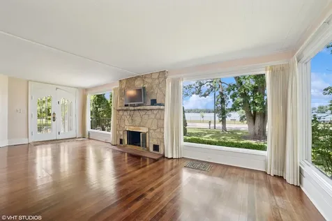 691 Lake Avenue Crystal Lake IL 60014