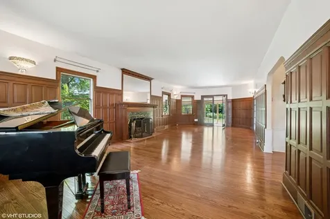 691 Lake Avenue Crystal Lake IL 60014