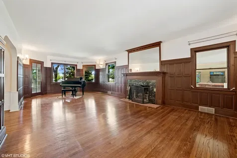 691 Lake Avenue Crystal Lake IL 60014