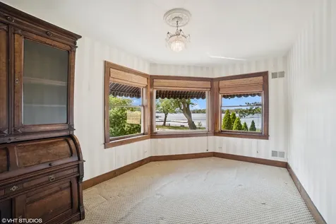 691 Lake Avenue Crystal Lake IL 60014