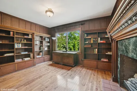 691 Lake Avenue Crystal Lake IL 60014