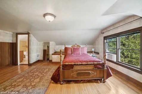 691 Lake Avenue Crystal Lake IL 60014