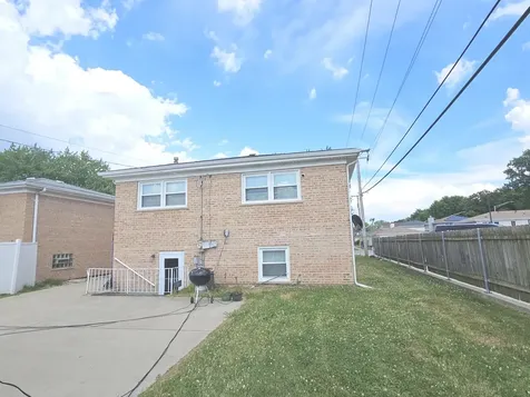 678 Muskegon Avenue Calumet City IL 60409