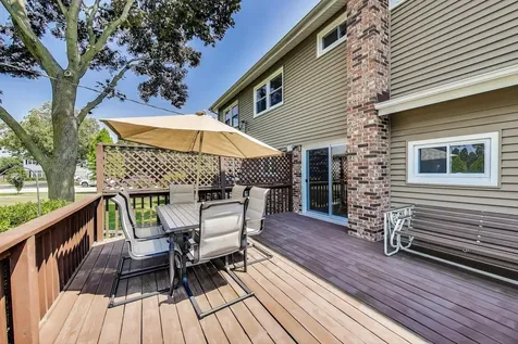 206 West Hintz Road Arlington Heights IL 60004