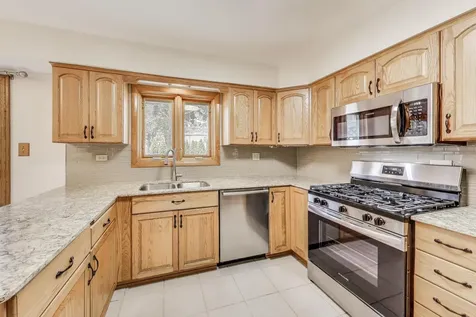 206 West Hintz Road Arlington Heights IL 60004