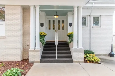 213 Crawford Avenue Dixon IL 61021