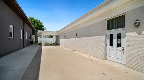 213 Crawford Avenue Dixon IL 61021