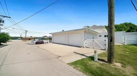 213 Crawford Avenue Dixon IL 61021