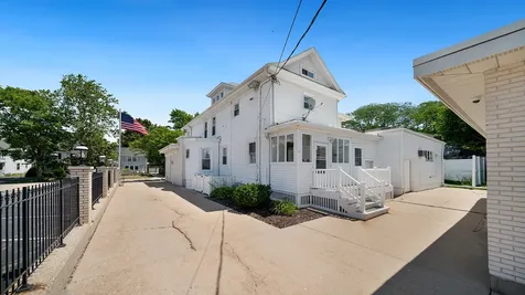 213 Crawford Avenue Dixon IL 61021