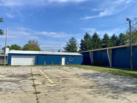 208 West Curtis Road Savoy IL 61874