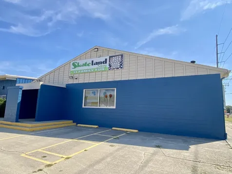208 West Curtis Road Savoy IL 61874