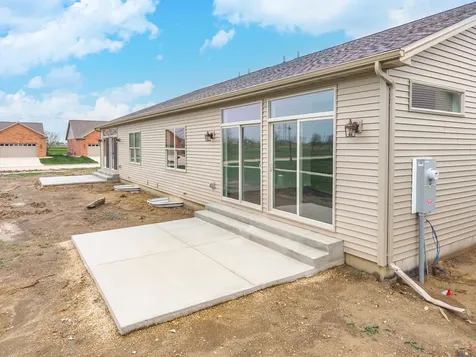 1922 Dunraven Road Bloomington IL 61704