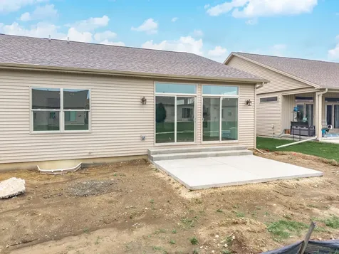 1922 Dunraven Road Bloomington IL 61704