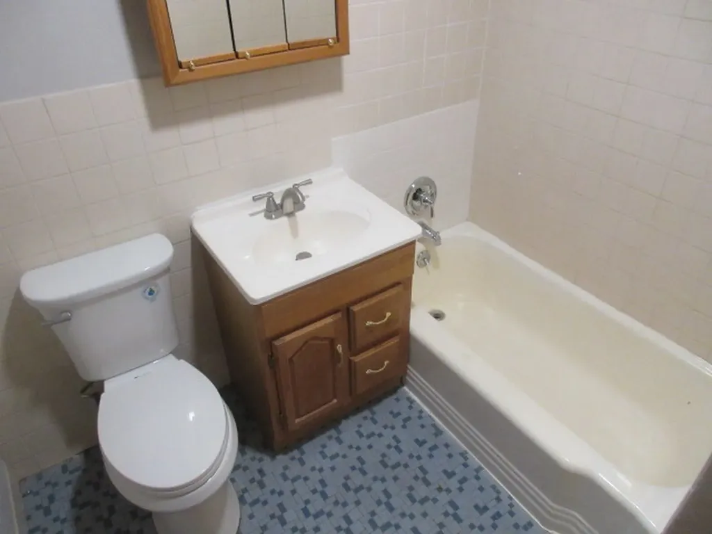 2012 West 111th Street Chicago IL 60643