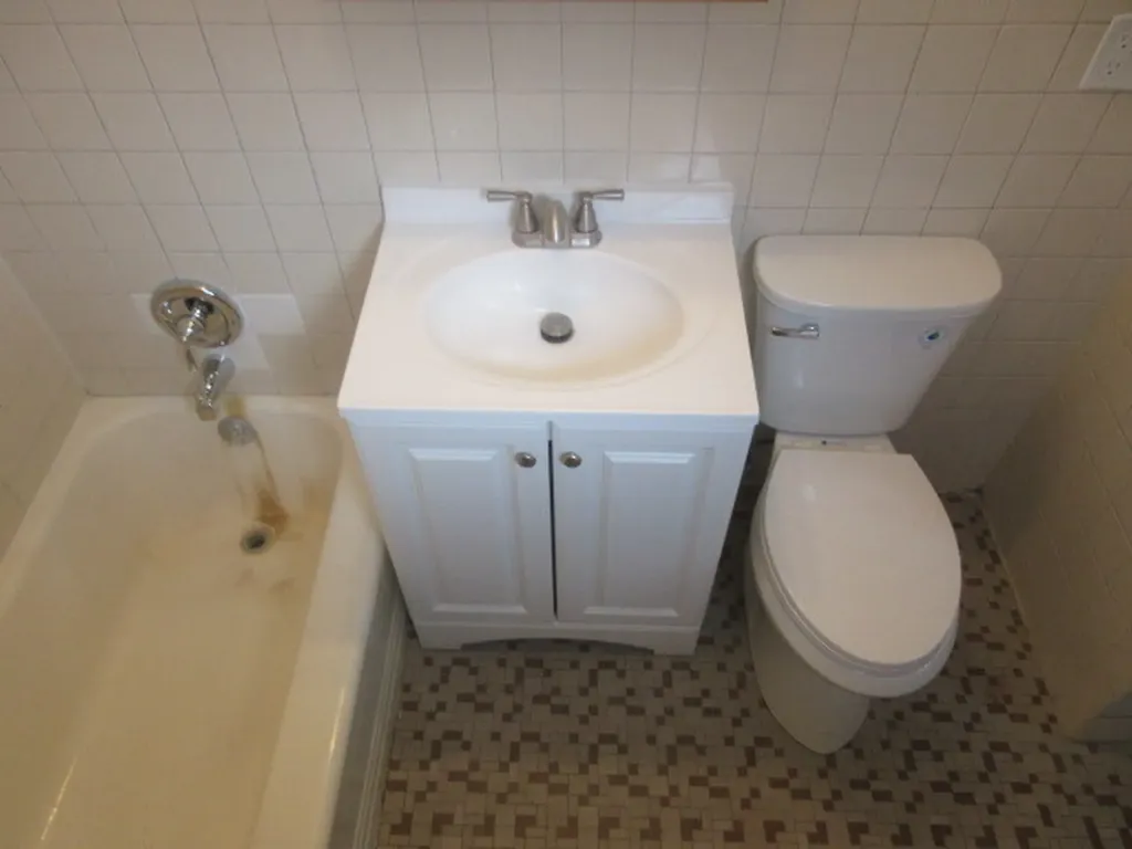 2012 West 111th Street Chicago IL 60643