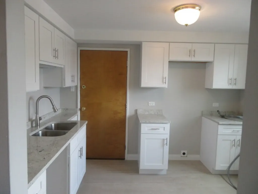 2012 West 111th Street Chicago IL 60643