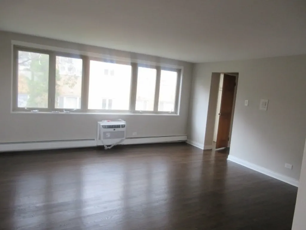 2012 West 111th Street Chicago IL 60643