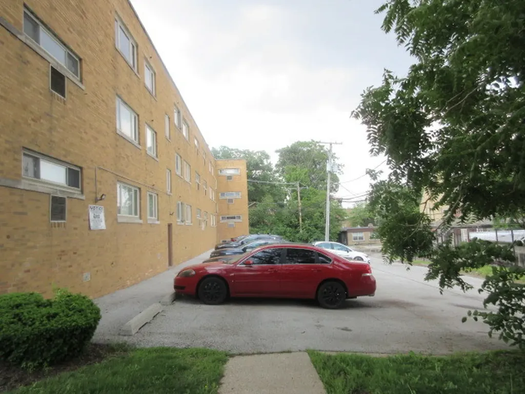 2012 West 111th Street Chicago IL 60643