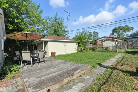 3814 West Sherwin Avenue Lincolnwood IL 60712
