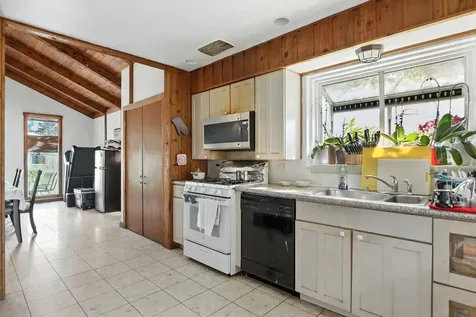 3814 West Sherwin Avenue Lincolnwood IL 60712