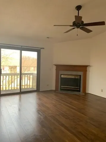 350 Woodridge Circle South Elgin IL 60177