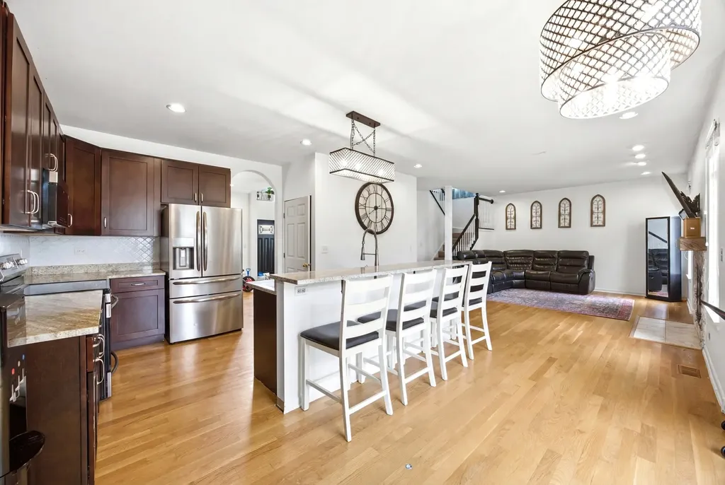 9 Tenneyson Court Lake In The Hills IL 60156