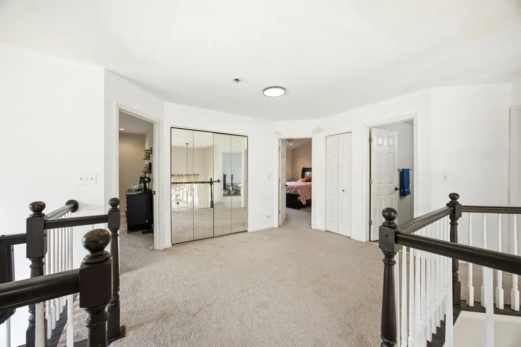 9 Tenneyson Court Lake In The Hills IL 60156