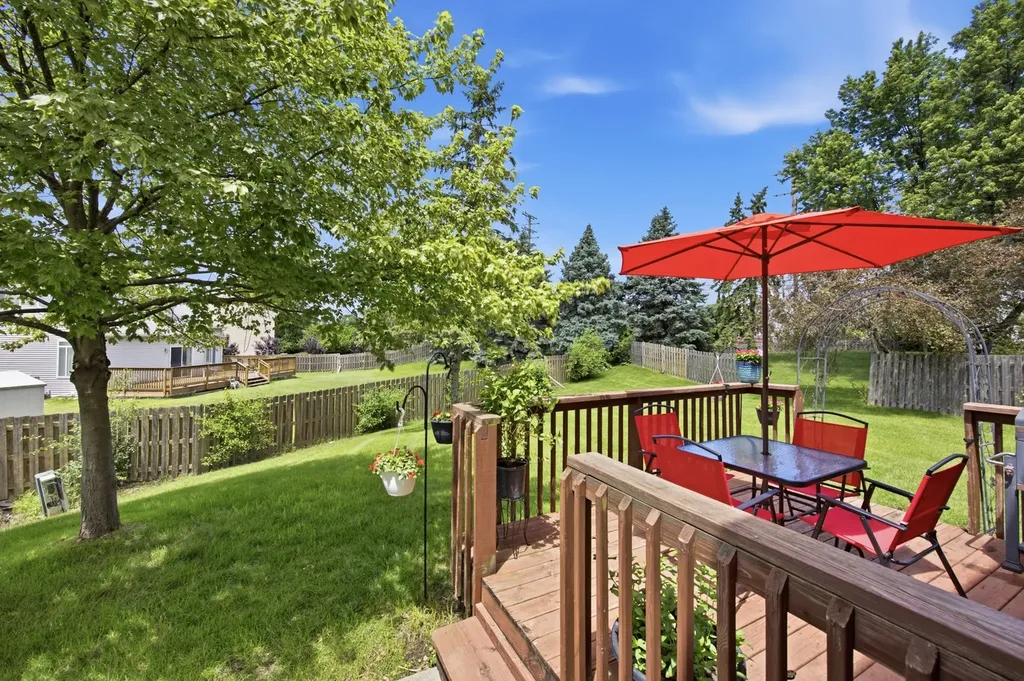 9 Tenneyson Court Lake In The Hills IL 60156