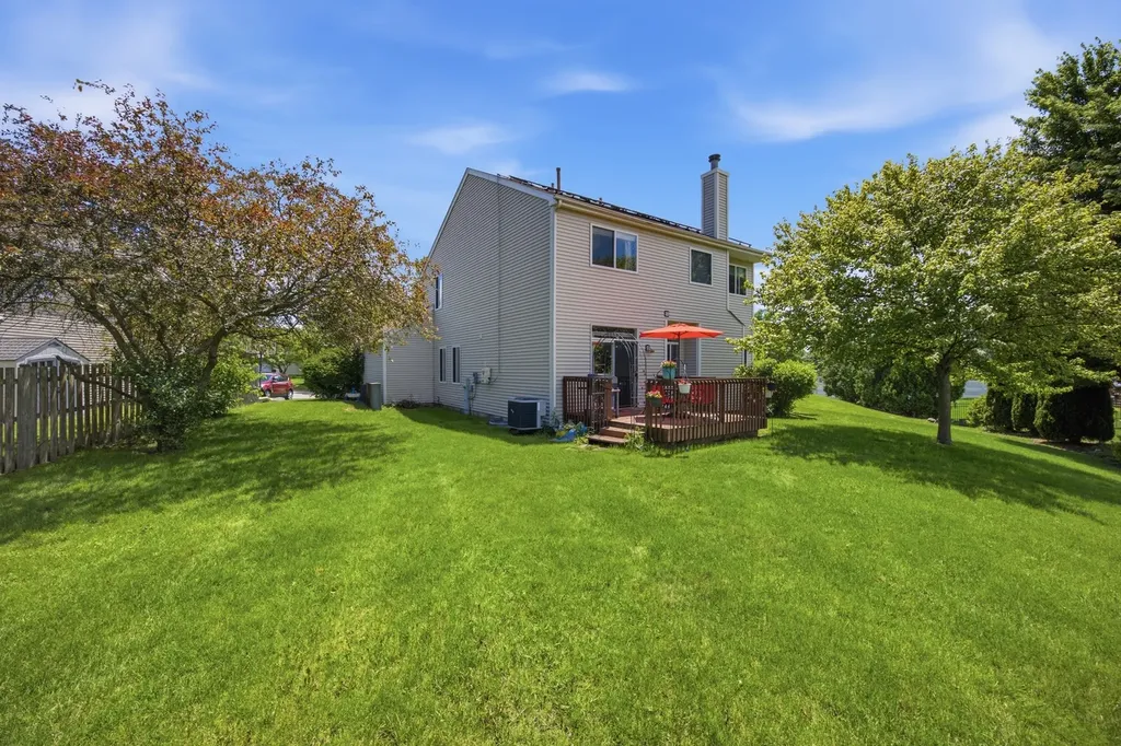 9 Tenneyson Court Lake In The Hills IL 60156