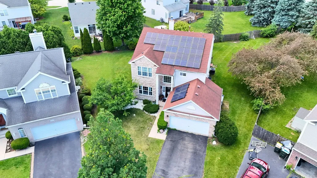 9 Tenneyson Court Lake In The Hills IL 60156