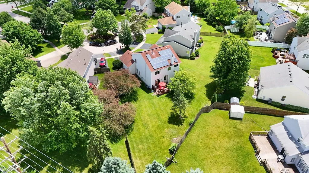 9 Tenneyson Court Lake In The Hills IL 60156