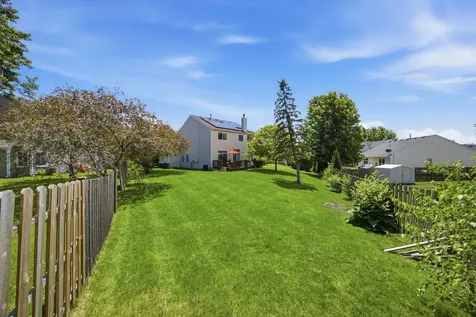 9 Tenneyson Court Lake In The Hills IL 60156