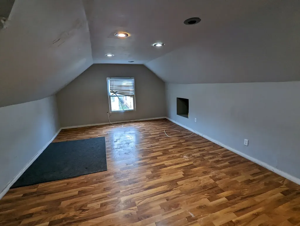 10515 South Perry Avenue Chicago IL 60628