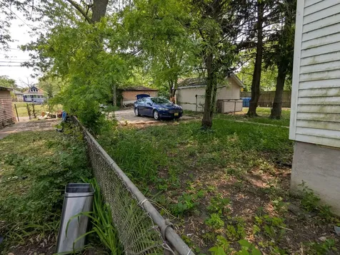 10515 South Perry Avenue Chicago IL 60628