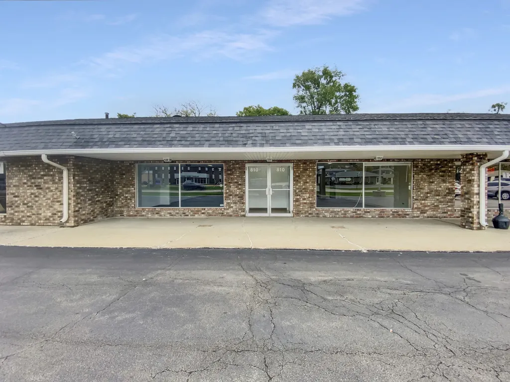 810 Front Street Mchenry IL 60050