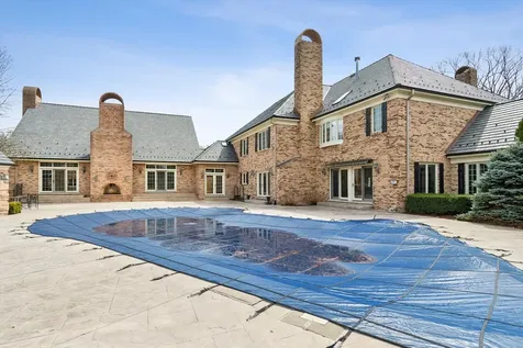 9 Squire Lane St. Charles IL 60174